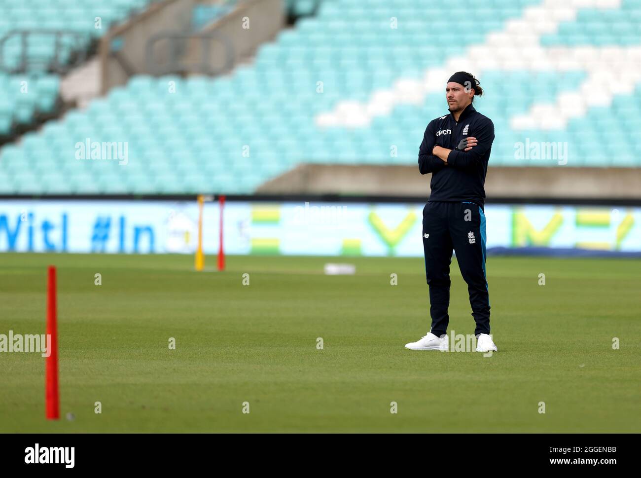Il Rory Burns inglese durante una sessione di reti al Kia Oval, Londra. Data foto: Martedì 31 agosto 2021. Foto Stock