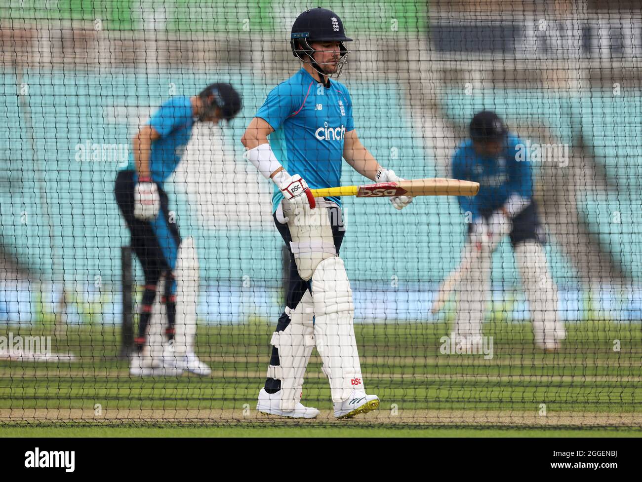 Il Rory Burns inglese durante una sessione di reti al Kia Oval, Londra. Data foto: Martedì 31 agosto 2021. Foto Stock