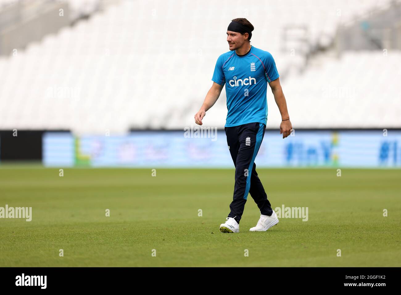 Il Rory Burns inglese durante una sessione di reti al Kia Oval di Londra. Data foto: Martedì 31 agosto 2021. Foto Stock