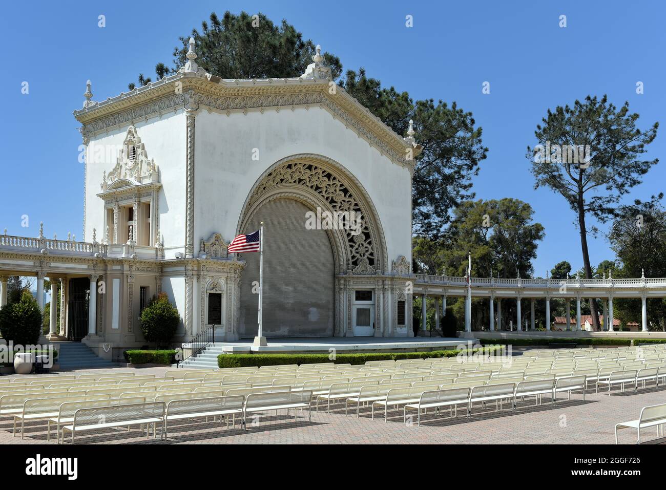 SAN DIEGO, CALIFORNIA - 25 AGO 2021: Il Padiglione degli organi di Spreckels a Balboa Park, ospita il più grande organo all'aperto del mondo. Foto Stock