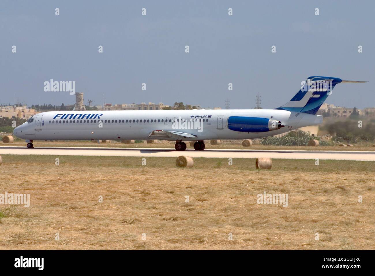 Finnair McDonnell Douglas MD-83 (DC-9-83) (Reg.: OH-LPC) inizia la sua corsa di decollo. Foto Stock