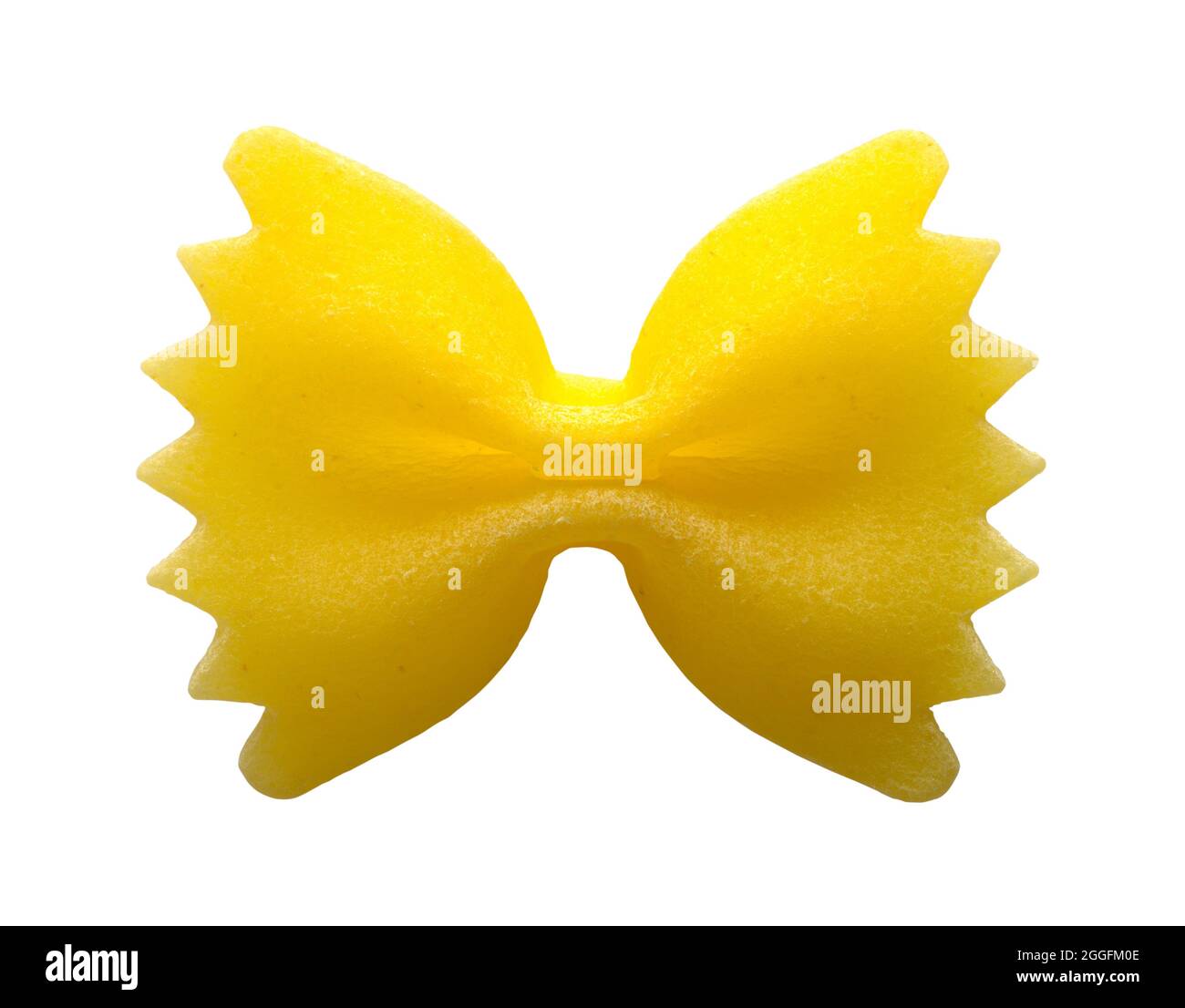 Dry Bow Tie Pasta Cut out su bianco. Foto Stock