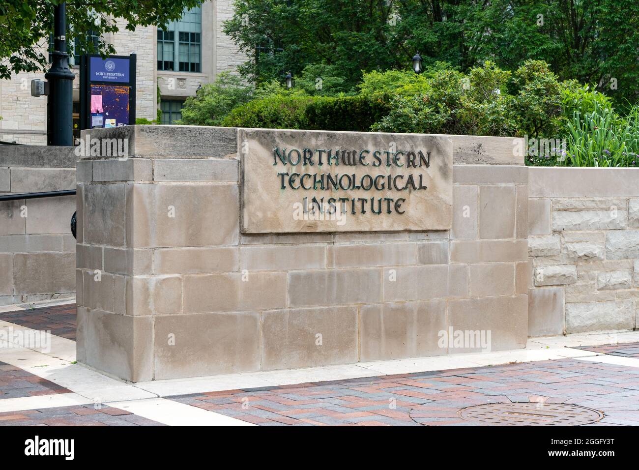EVANSTON, il, USA - 20 GIUGNO 2021 - Northwestern Technological Institute nel campus della Northwestern University. Foto Stock