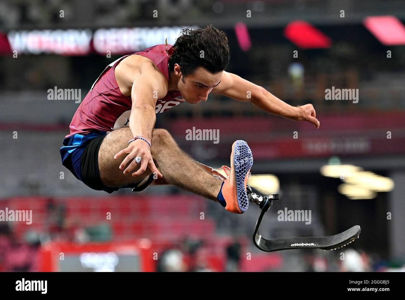 Tokyo. 28 agosto 2021. UK:.20210828, Tokyo, Japan.Tokyo 2020 Paralimpic Games, .atletics Longjump, Ezra Frech, USA.Photo: Lars Moeller.DK:.20210828, Tokyo, Japan.Tokyo 2020 Paralympiske Lege. Atletik, lÃ¦ngdespring, Ezra Frech, USA.Foto: Lars MÃ¸ller. (Credit Image: © Lars Moeller/ZUMA Press Wire) Foto Stock