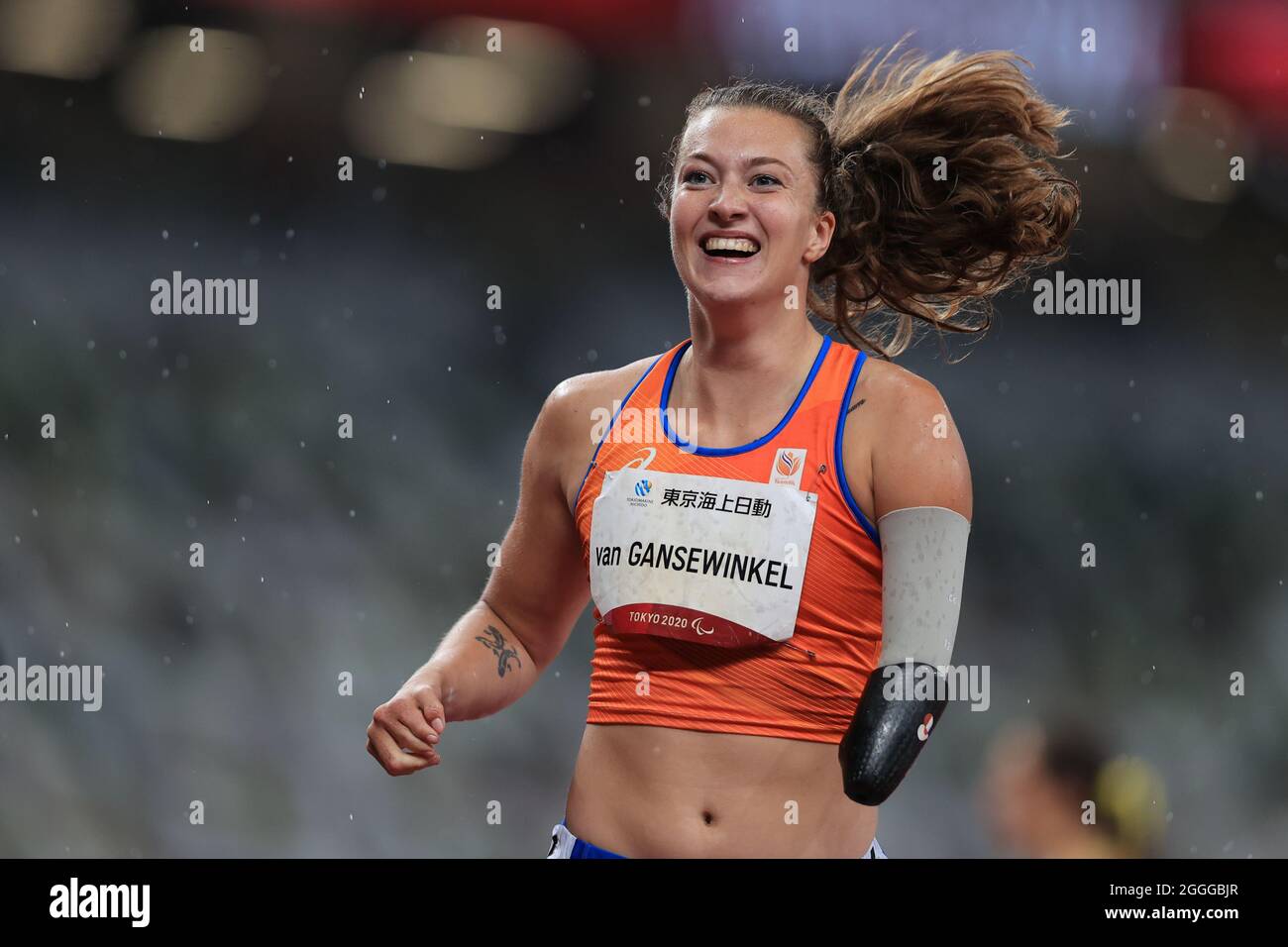 Tokyo, Giappone. 31 Agosto 2021. Van GANSEWINKEL Marlene (NLD) Atletica : finale femminile 200m T64 durante i Giochi Paralimpici di Tokyo 2020 allo Stadio Nazionale di Tokyo, Giappone . Credit: AFLO SPORT/Alamy Live News Foto Stock