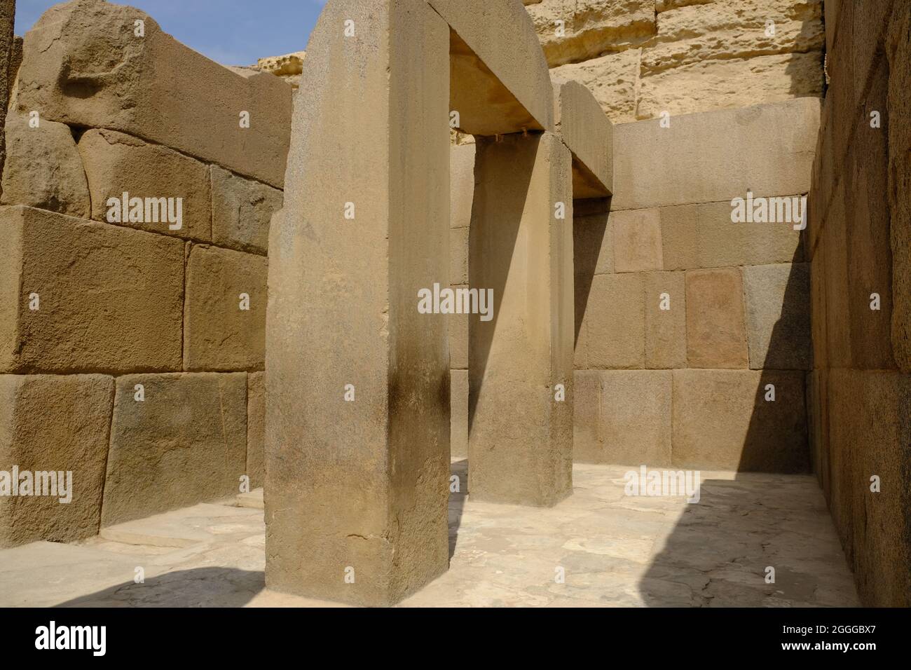 Egitto Cairo - colonne di granito in Valle Tempio di Khafre Foto Stock