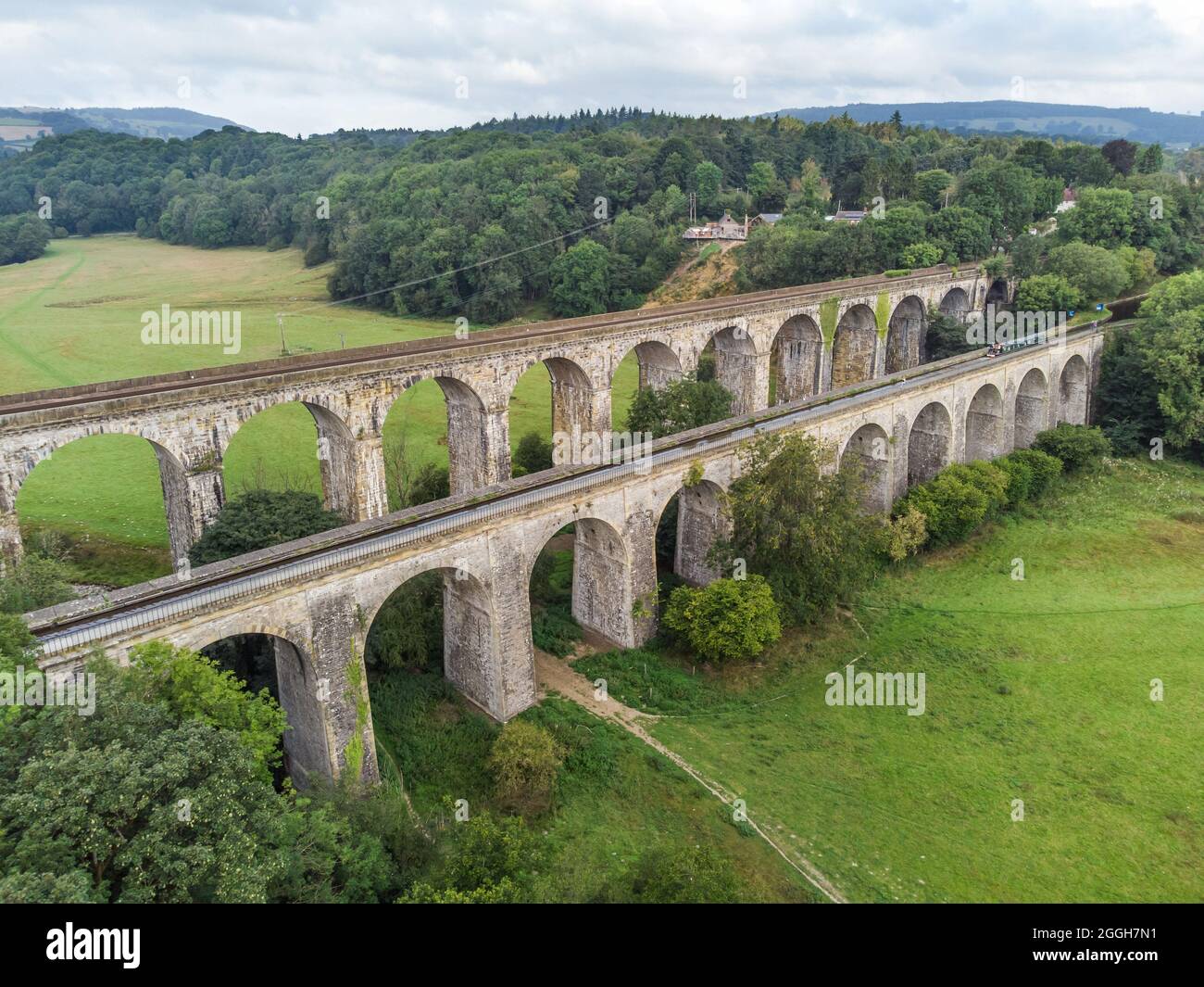 Acquedotto del canale di Chirk e viadotto ferroviario, Galles Foto Stock