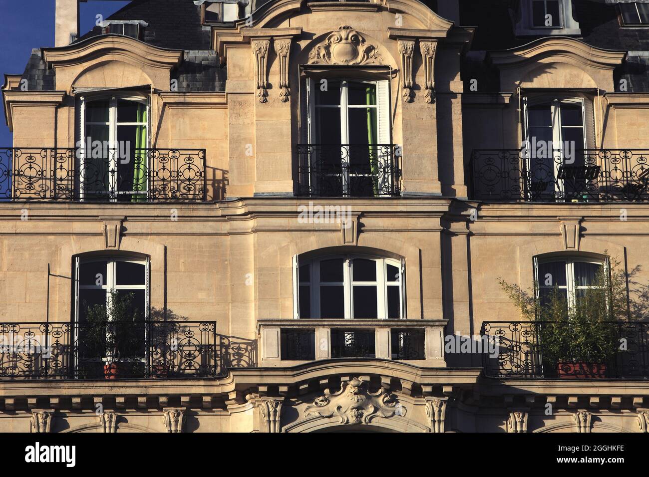 FRANCIA; HAUTS-DE-SEINE (92) NEUILLY. CHARLES DE GAULLE AVENUE Foto Stock