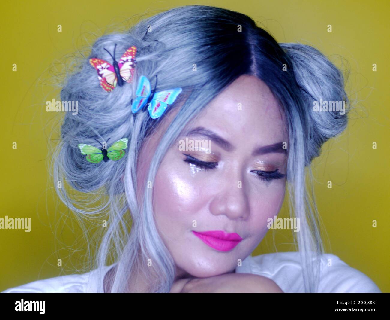 Colpo di bellezza della ragazza indonesiana con make up impressionante Foto Stock