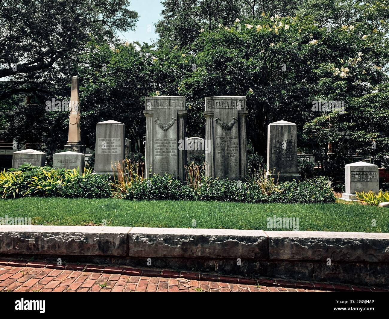 ATLANTA, STATI UNITI - Jul 28, 2021: Lo storico cimitero di Oakland in Atlanta, Georgia, Stati Uniti Foto Stock