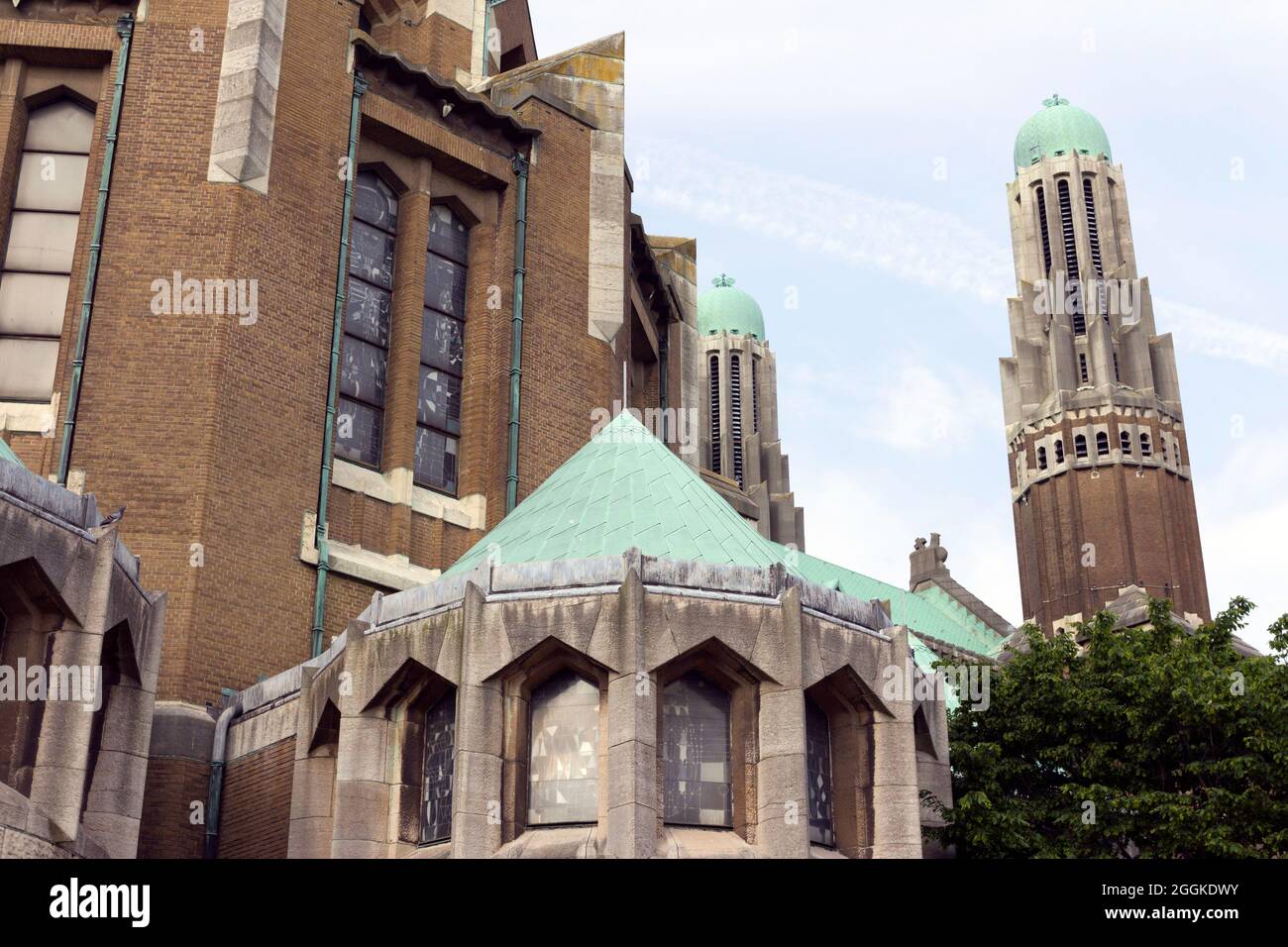 Basilica del Sacro cuore in una giornata estiva a Bruxelles, in Belgio. Foto Stock