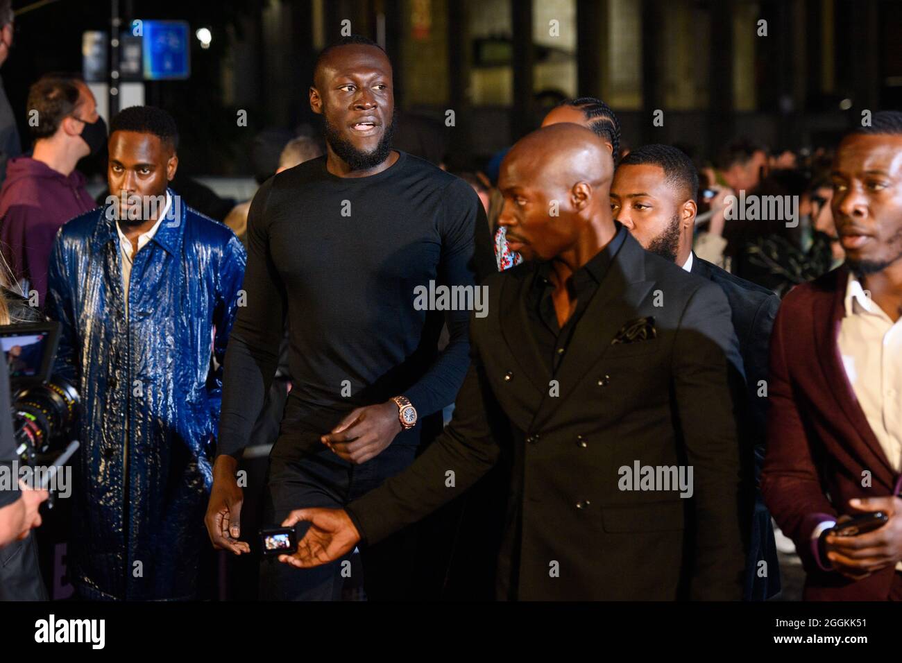 Londra, Regno Unito. 1° settembre 2021. Stormzy arriva al GQ Men of the Year Awards 2021, The Tate Modern, Londra. Data foto: Mercoledì 1 settembre 2021. Photo credit should Read: Matt Crossick/Alamy Live News Foto Stock