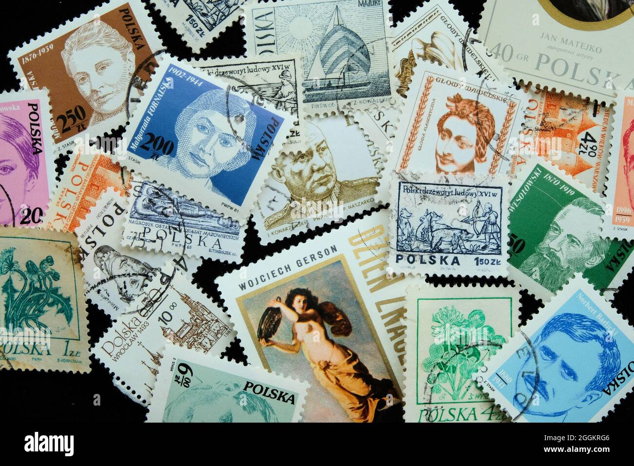 Collezione assortita di francobolli polacchi; francobolli europei cancellati; filatelia polacca. Foto Stock