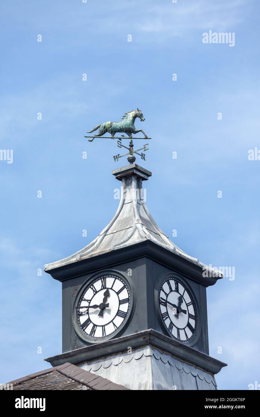 Dettaglio della torre dell'orologio dell'ippodromo di Musselburgh Foto Stock
