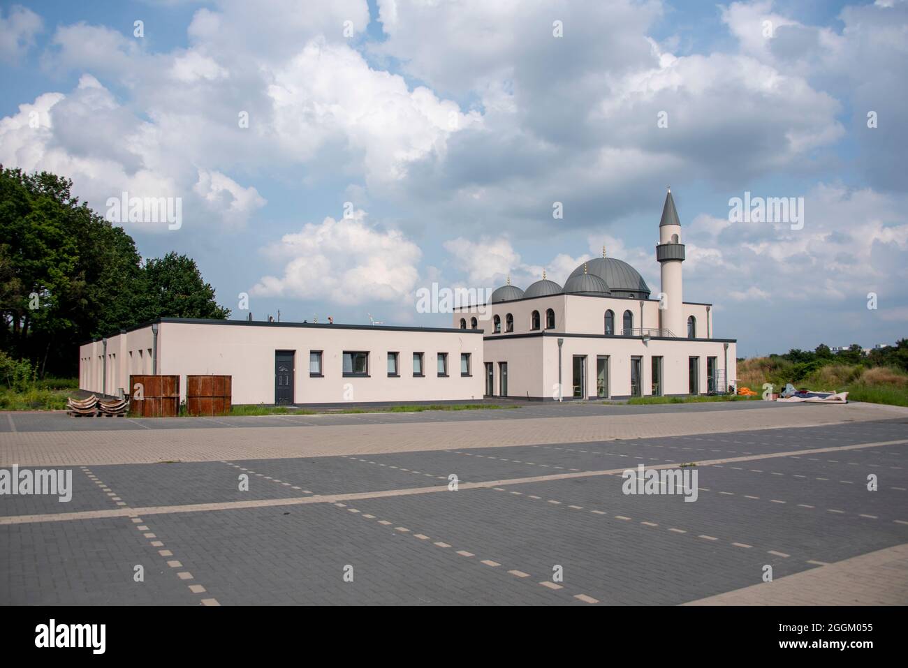 Germania, bassa Sassonia, distretto di Verden, Achim, moschea, Moschea di giardino di rose, Ravza Camii, completata nel 2021 Foto Stock