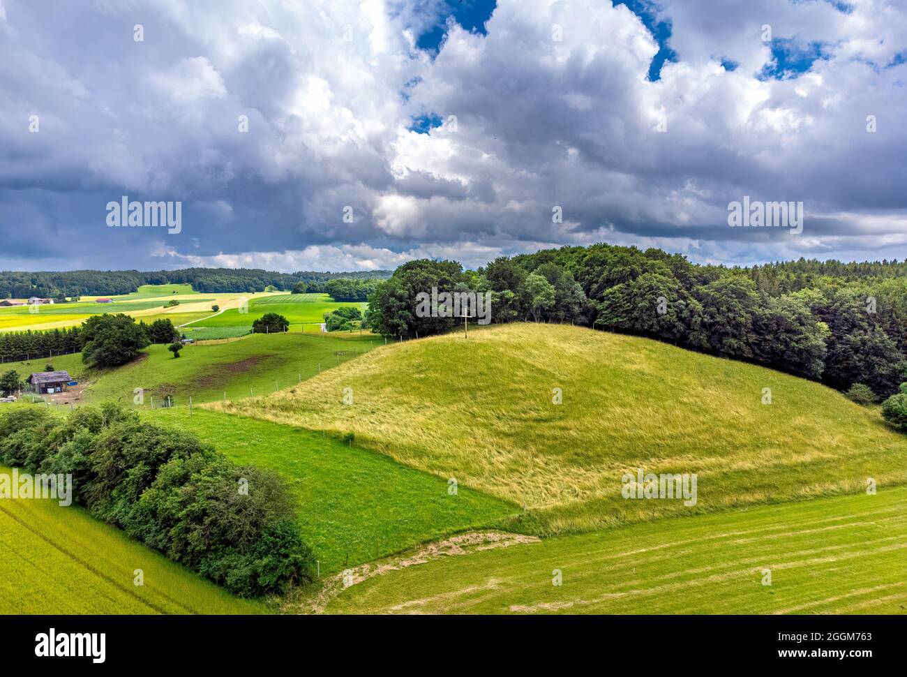Prati verdi, nei pressi di Andechs (Fribing), vista aerea, alta Baviera, Baviera, Germania, Europa Foto Stock