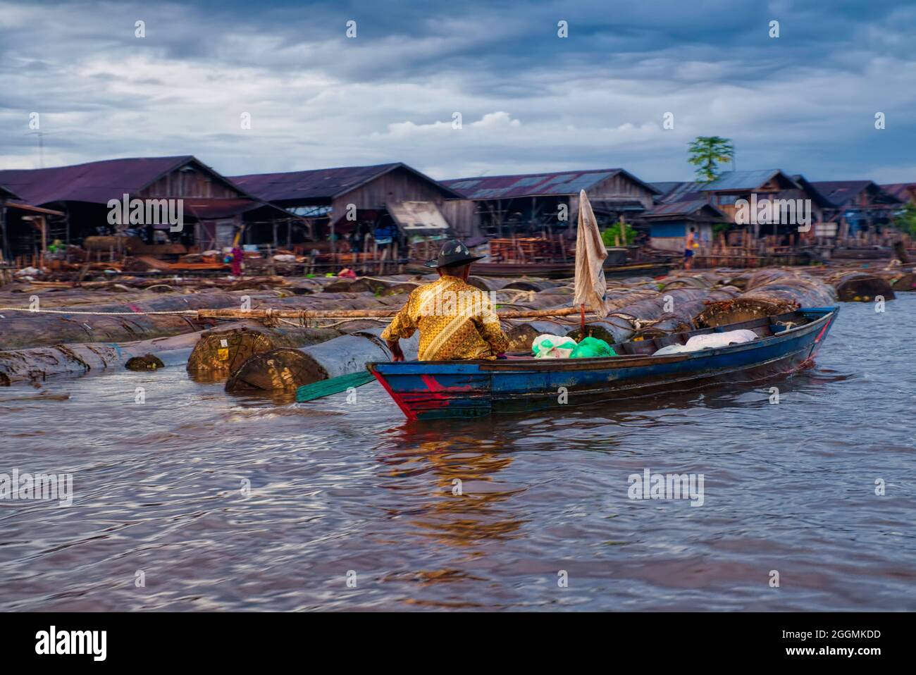 Ci sono molti grandi fiumi in Banjarmasin, uno di loro è il fiume Barito che ha estuario sul fiume kuin situato nel distretto secondario di Banjarmasin del nord, Banj Foto Stock