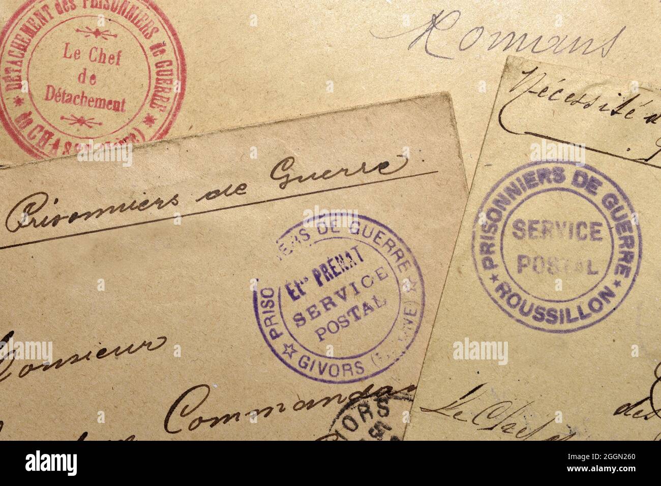 Prima guerra mondiale prigioniero francese di guerra buste postali con francobolli ufficiali 'Servizio Prisonniers de Guerre' Foto Stock