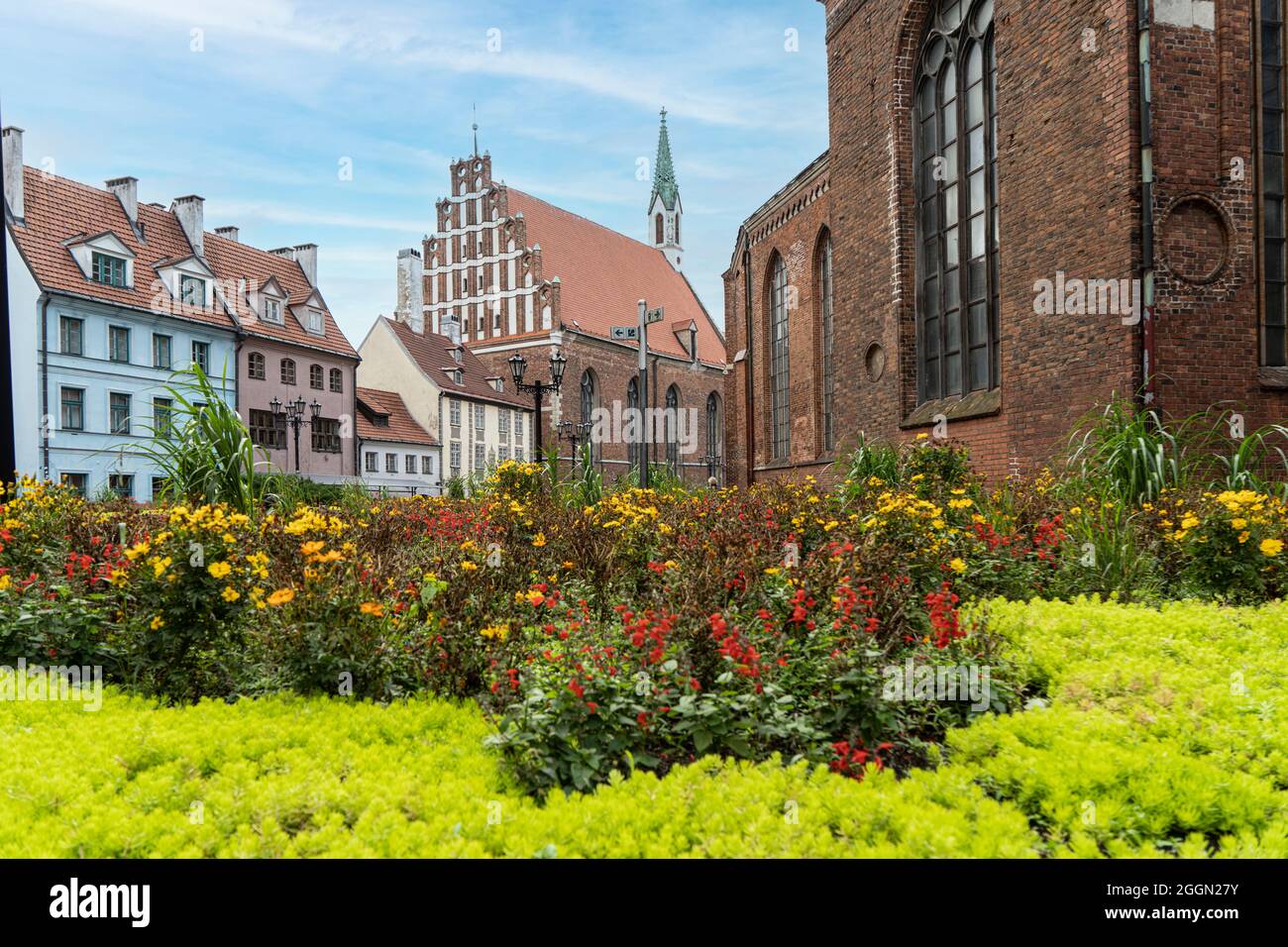 Riga, Lettonia. Agosto 2021. Vista panoramica della Chiesa di San Giovanni nel centro della città Foto Stock