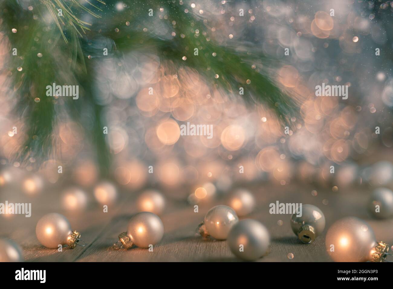 Palle di Natale. Sfondo con spazio per testo o immagine. Foto Stock