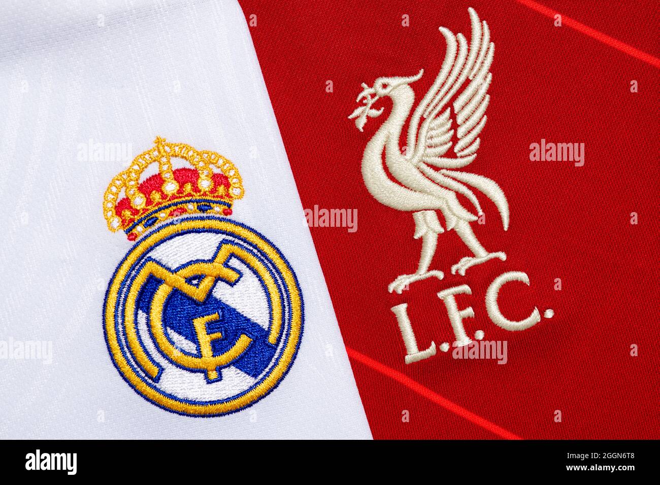 Primo piano dello stemma del club Liverpool & Real Madrid. Foto Stock