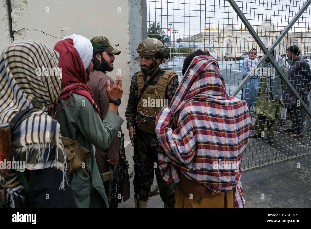 I combattenti talebani pattugliano per le strade di Kabul, Afghanistan, il 31 agosto 2021, dopo il ritiro degli Stati Uniti e l'acquisizione dei talebani. Foto di Selcuk Samiloglu/DVM/ABACAPRESS.COM Foto Stock