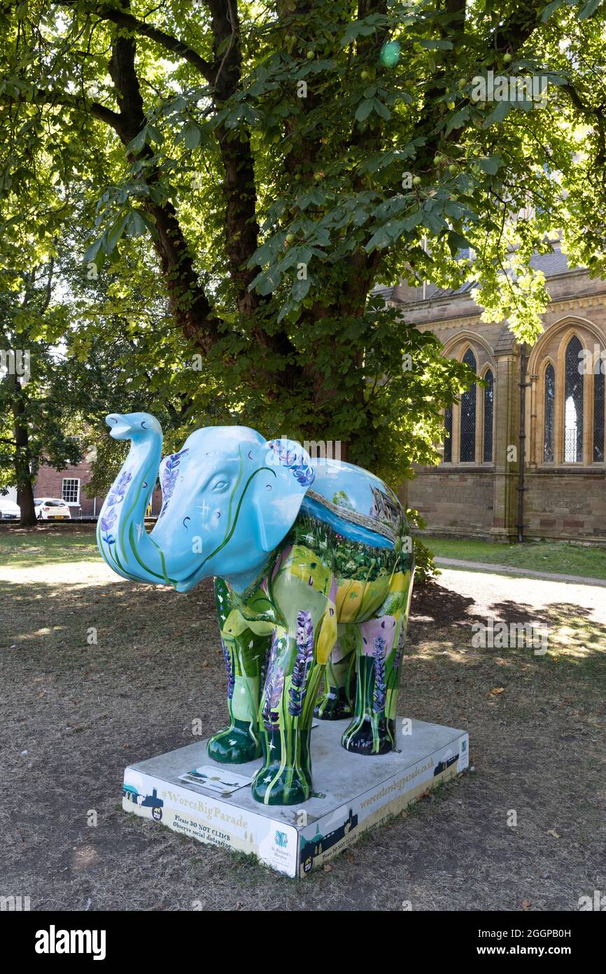 Lucy Lavender di Lissie Art, Worcester's Big Parade, estate 2021; Worcestershire, Inghilterra. Foto Stock