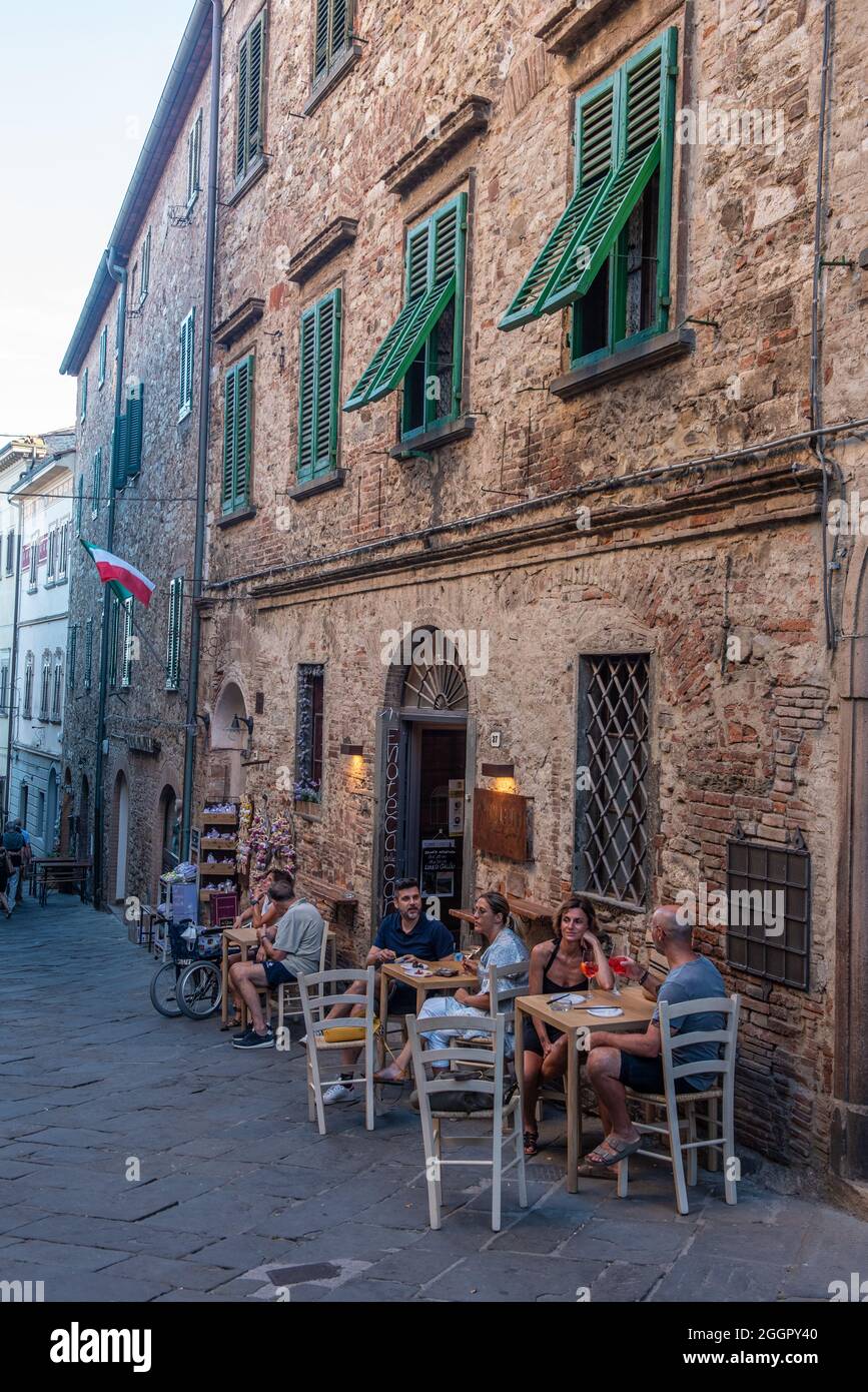 Suvereto. Nel paese. Foto Stock