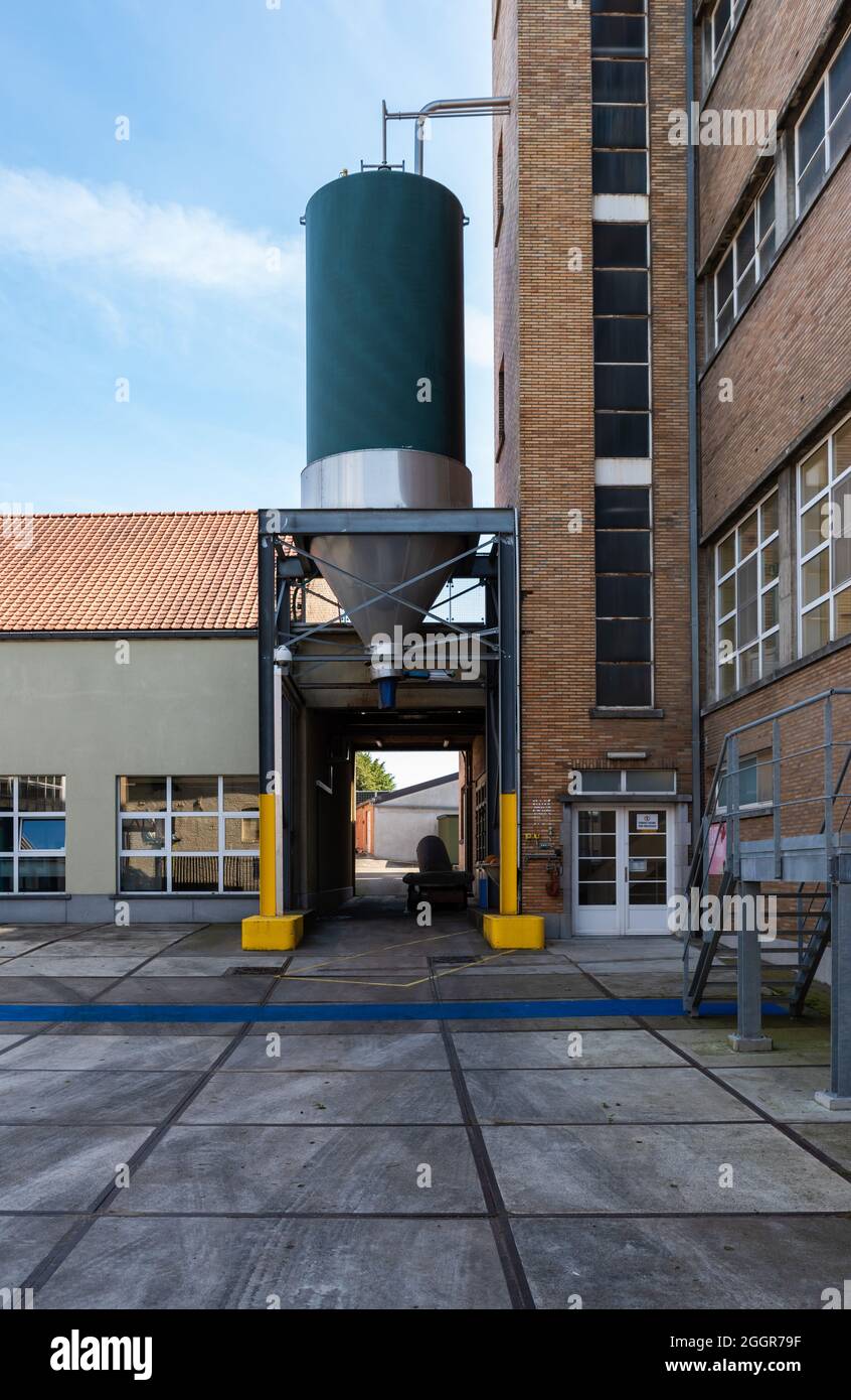 Edifici della fabbrica regionale di produzione di birra Geuze Mort Subite, Kobbegem, Belgio Foto Stock