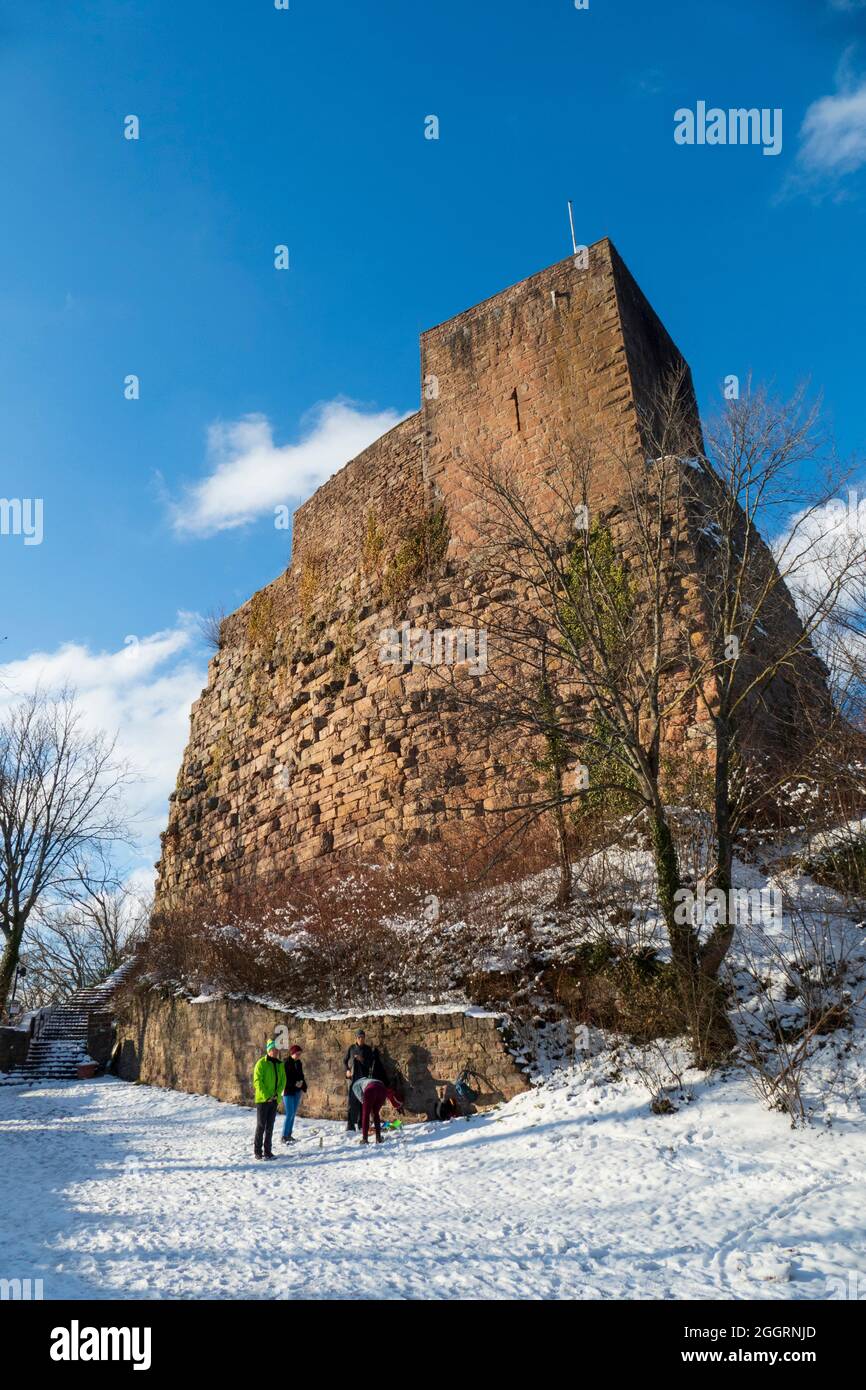 Burg Ruine Alt Eberstein in Ebersteinburg - Baden-Baden im Winter mit Schnee Foto Stock