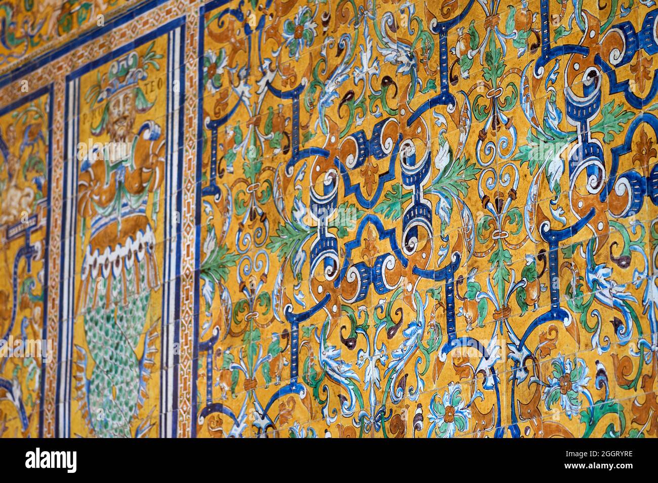Vecchie piastrelle nel Palazzo reale di Siviglia, Spagna Foto Stock