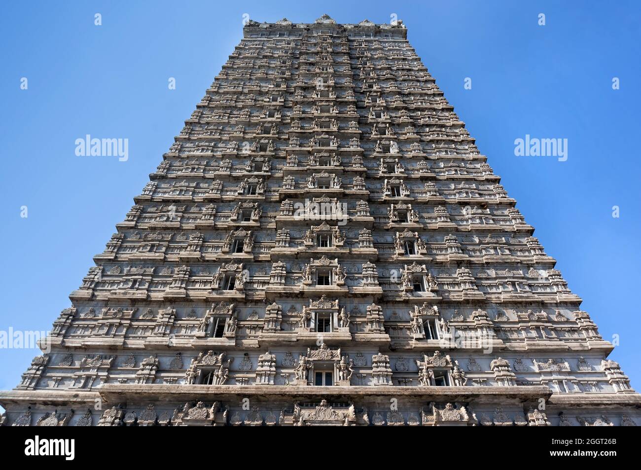 Bella torre alta, con un'altezza di 184 metri. Raja Gopuram Torre. Murudeshwar. Karnataka, India. Attrazione ed escursione di Gokarna da Goa. Foto Stock