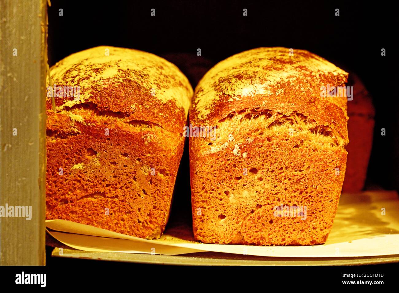 Pani di crosta casale appena sfornati Foto Stock