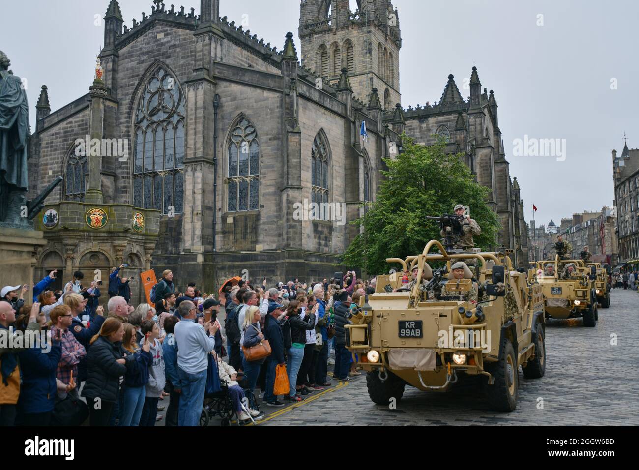 Edimburgo Scozia, Regno Unito Settembre 03 2021. Le Royal Scots Dragoon Guards marciano lungo il Royal Mile per festeggiare il loro 50° anniversario. Credit sst/alamy live news Foto Stock