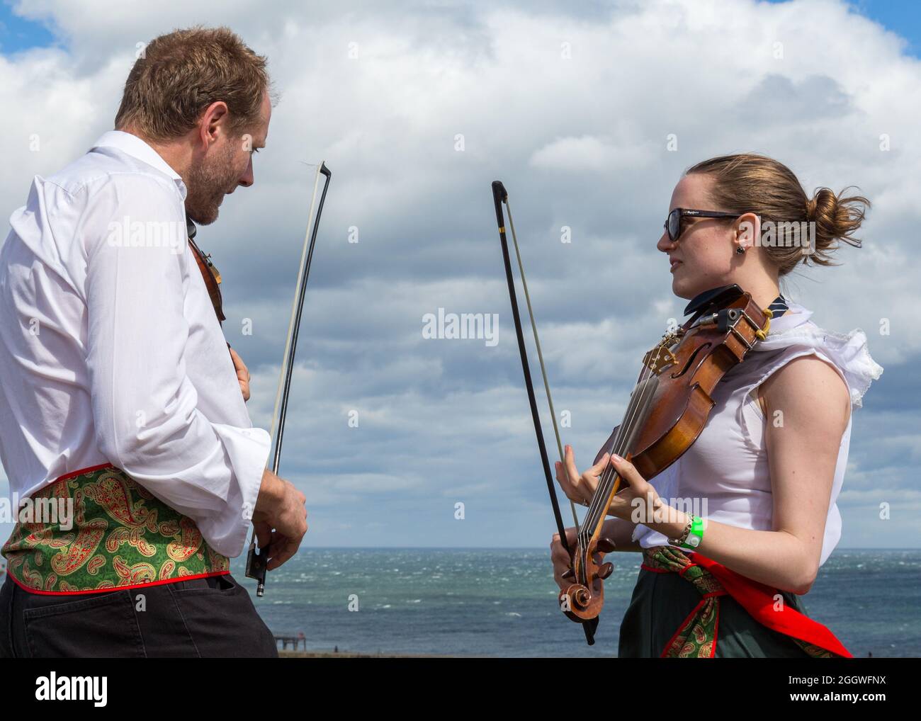 Balli tradizionali alla settimana folk di Whitby Foto Stock