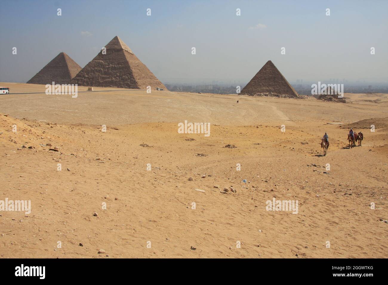 Siti storici e archeologici di antiche civiltà, antico Egitto, piramidi del deserto e sfingi, le migliori destinazioni turistiche, istruzione Foto Stock