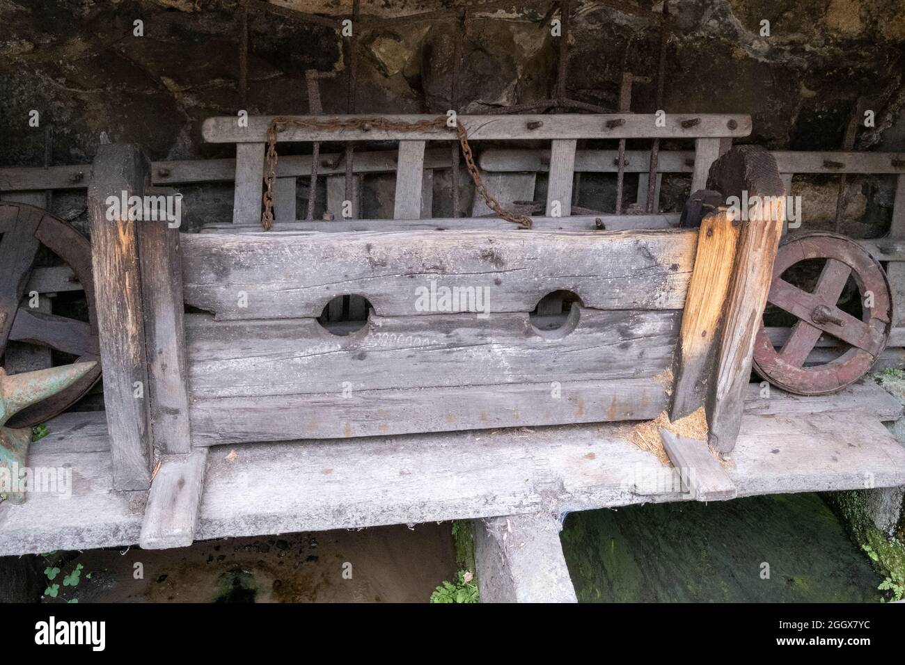 Esempio di scorte di villaggi conservati in Heptonstall, West Yorkshire, usato come punizione in Inghilterra dal 1351 fino ad abrogato nel 1863 Foto Stock