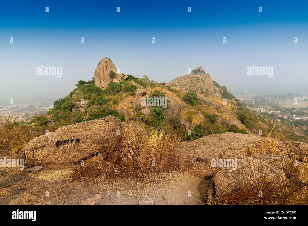 Kathurin è una collina che è un'attrazione turistica statale dell'India di 14.524 abitanti, situata nel distretto di Purulia, nello stato federato del Bengala Occidentale. Immagine della parte superiore. Foto Stock