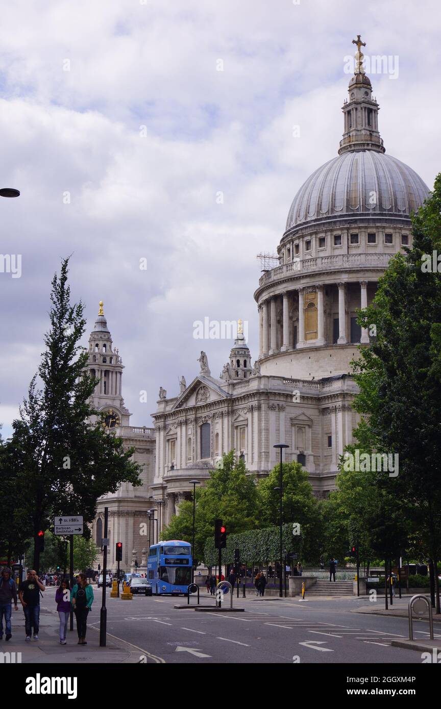 Vista della Cattedrale di St Paul nella città di Londra, Regno Unito Foto Stock