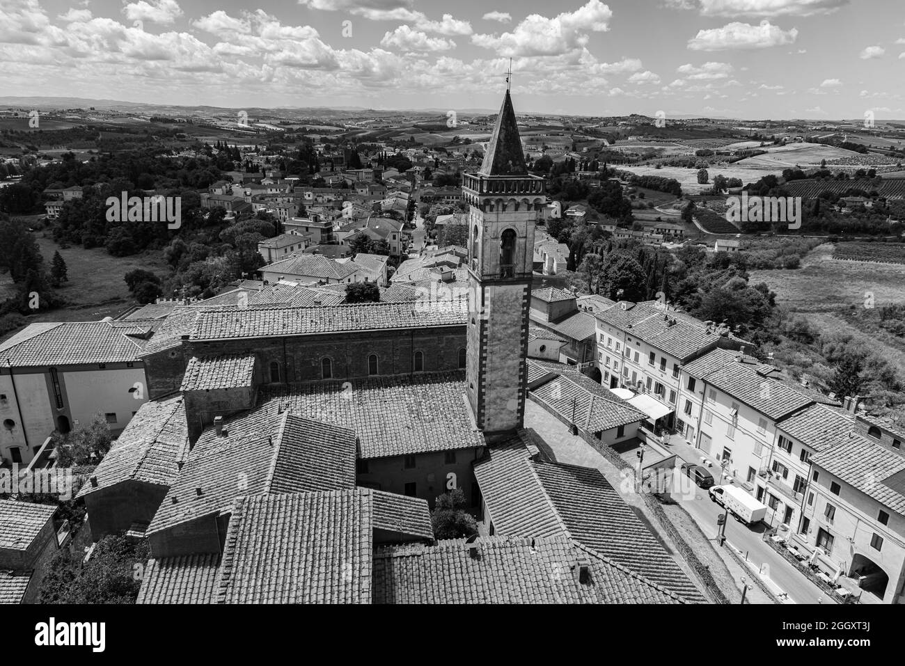 Vinci è una città italiana di 14 615 abitanti nella città metropolitana di  Firenze, in Toscana. È noto che è stato il luogo di origine di Leona Foto  stock - Alamy