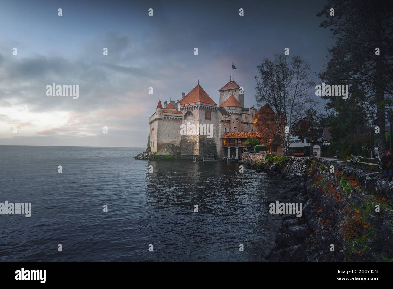 Castello di Chillon al tramonto - Cantone di Vaud, Svizzera Foto Stock