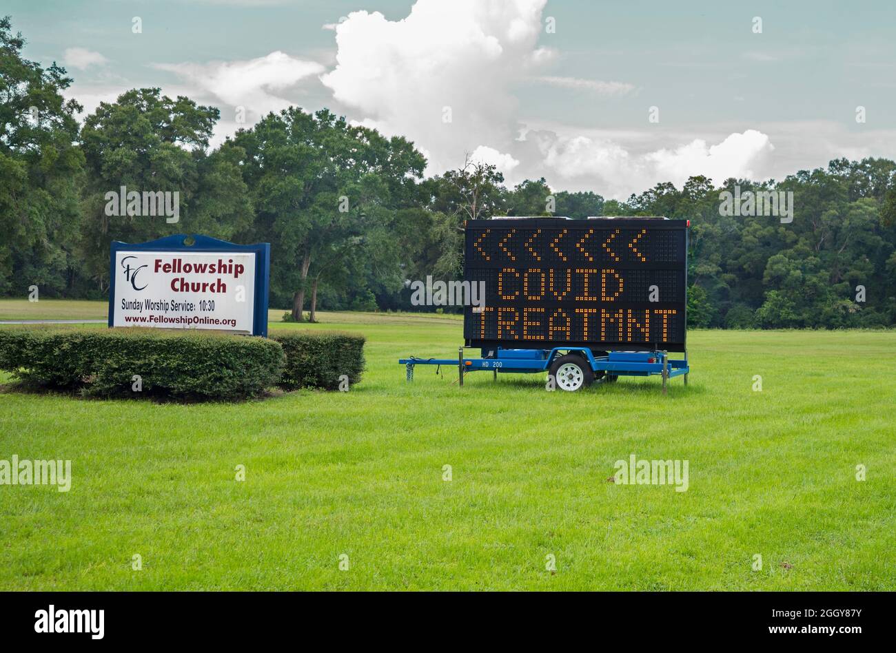 Il trattamento speciale del Covid è offerto dallo Stato della Florida in varie posizioni durante lo stato come qui in una chiesa locale in Alachua. Foto Stock
