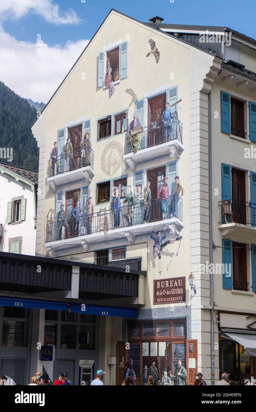 Trompe l'oeil su una facciata Foto Stock