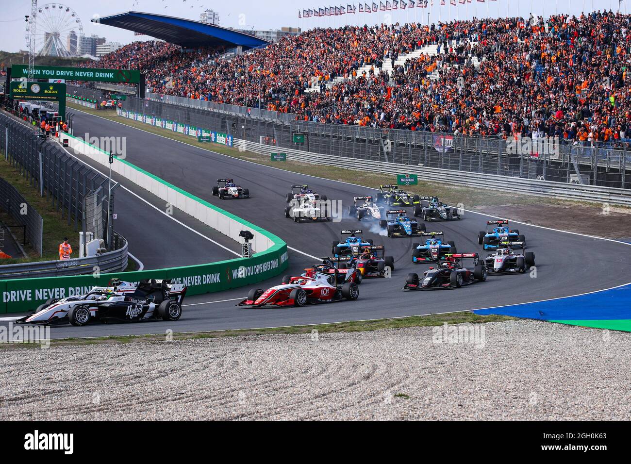 Zandvoort, Paesi Bassi. 4 settembre 2021. ZANDVOORT, PAESI BASSI - 4 SETTEMBRE: Inizio durante la gara di Formula 3 sul circuito di Zandvoort il 4 settembre 2021 a Zandvoort, Paesi Bassi. (Foto di Marcel ter Bals/Orange Pictures) Credit: Orange Pics BV/Alamy Live News Foto Stock