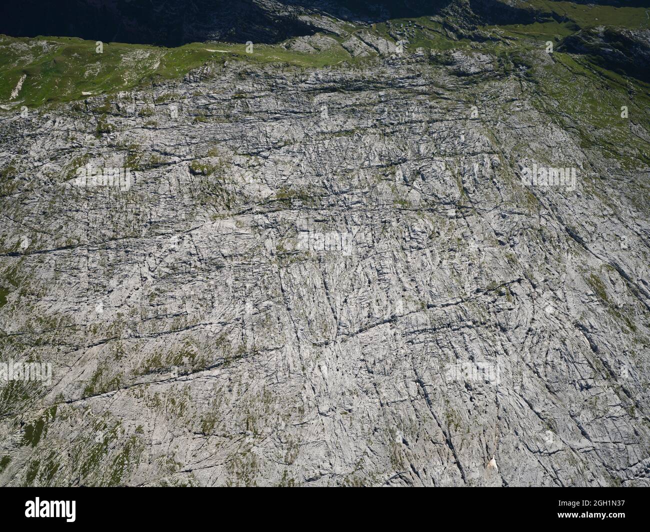 VISTA AEREA. Desert de Platé è una curiosità geologica del calcare eroso (lapiaz). Sixt-Fer-à-Cheval, alta Savoia, Francia. Foto Stock