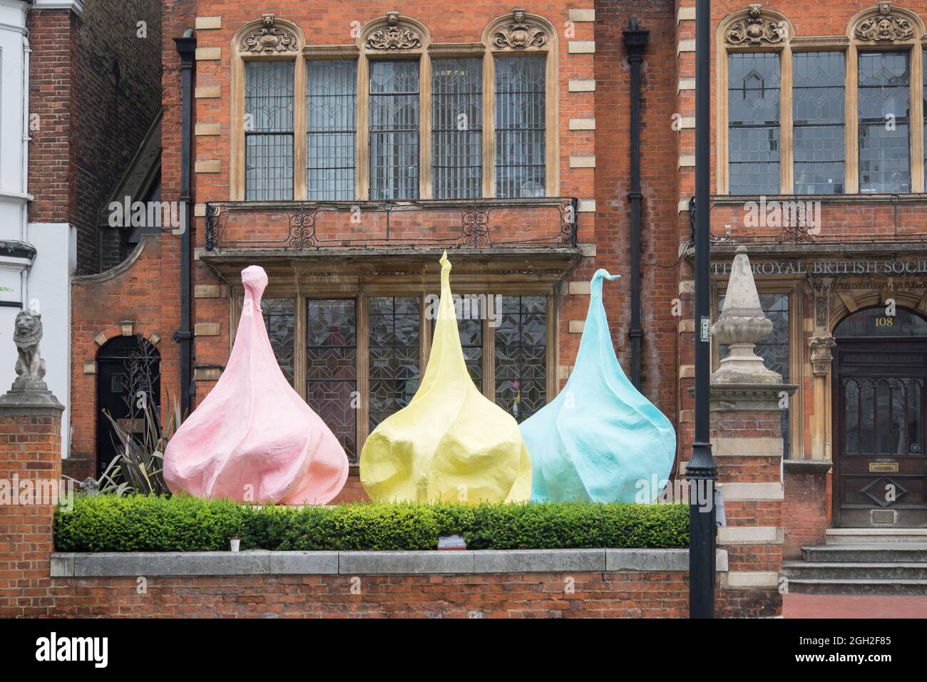 Sophie Kemp più di quanto ci si possa aspettare Dora House Iced Gem Royal Society of Sculptors Foto Stock