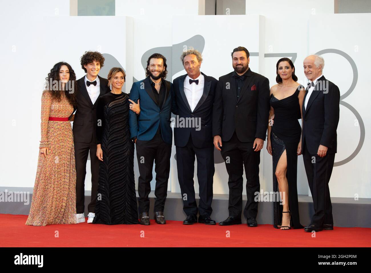 Sofya Gershevich, Filippo Scotti, Teresa Saponangelo, Marlon Joubert, direttore Paolo Sorrentino, Partecipano Biagio Manna, Luisa Ranieri e toni Servillo Foto Stock