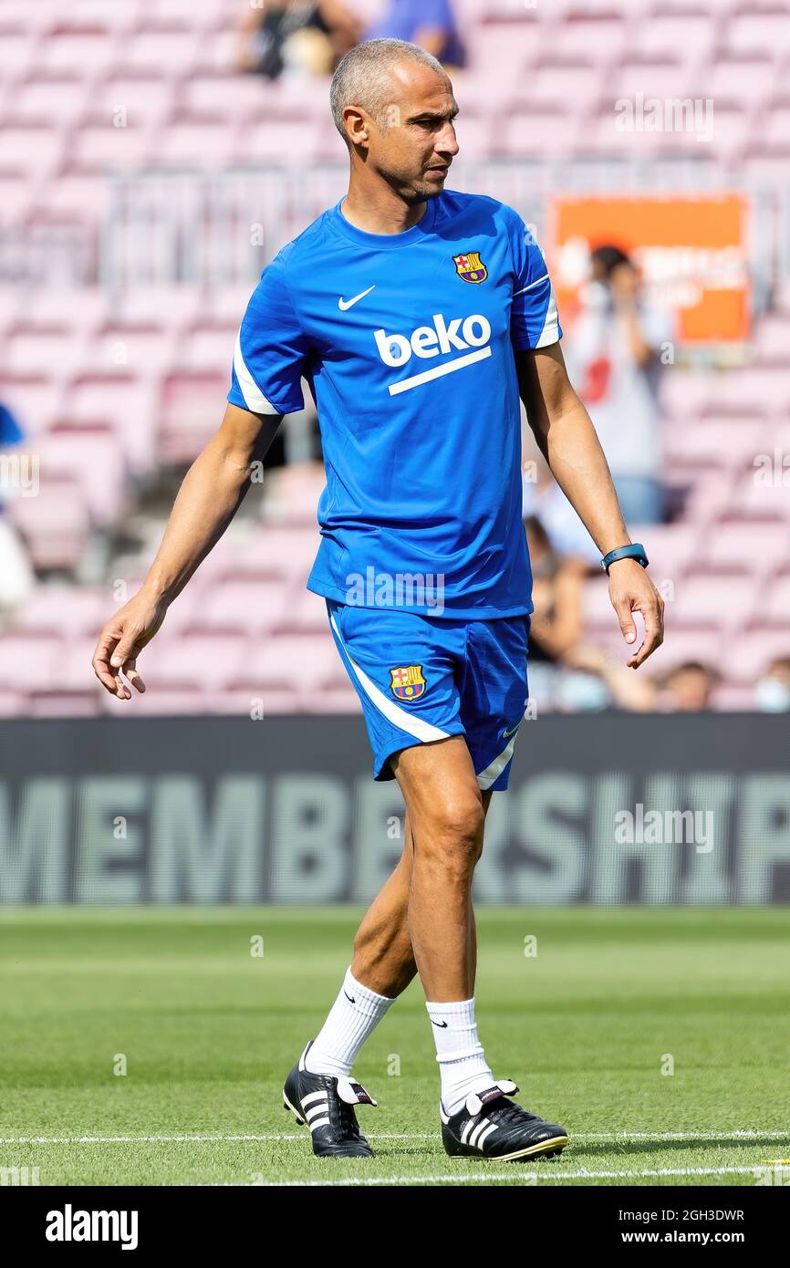 BARCELLONA - AGO 29: L'assistente allenatore Henrik Larsson durante la partita la Liga tra il FC Barcelona e Getafe CF de Futbol allo stadio Camp Nou o Foto Stock