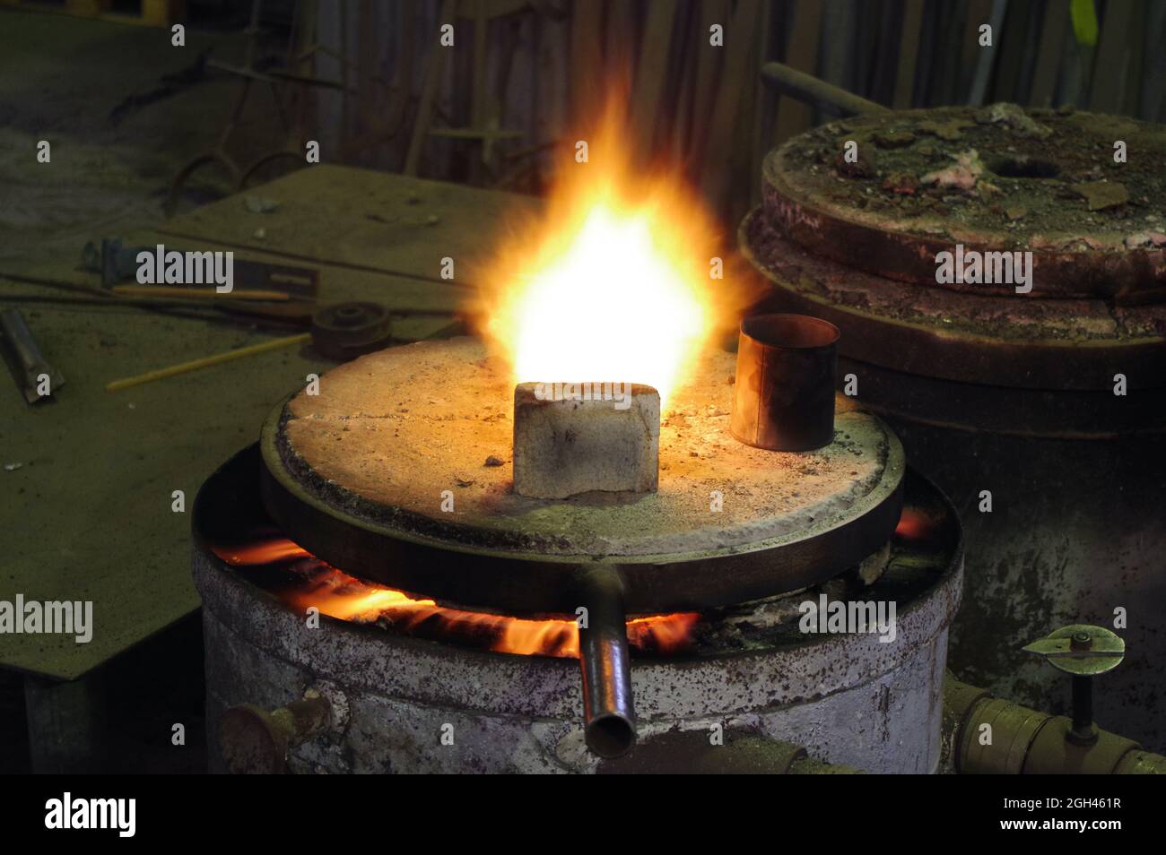 Forno fusione Admiralty pistola metallo Foto Stock
