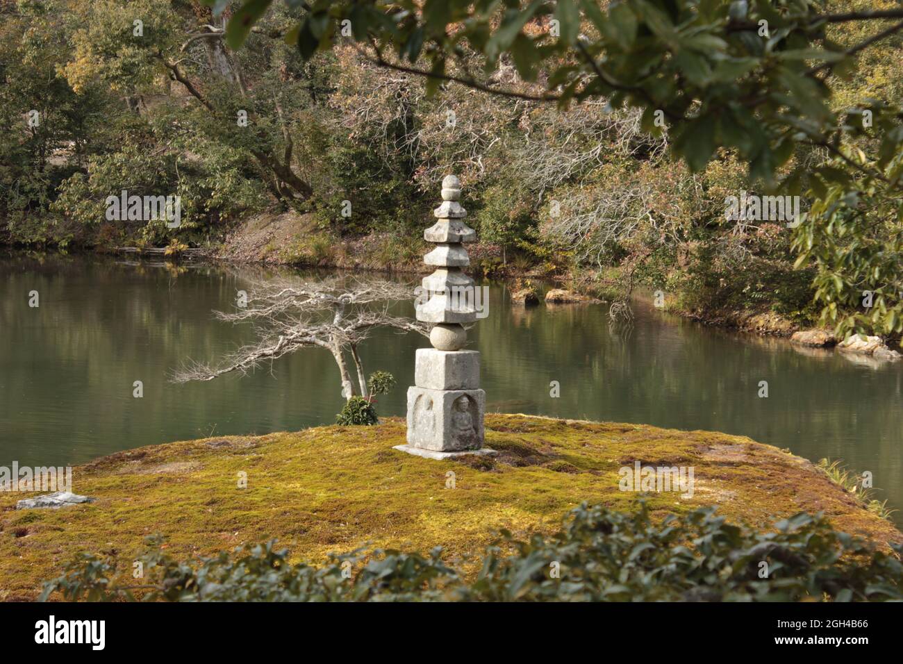 Tempio di Kinkaku-Ji vicino a Kyoto, Giappone Foto Stock